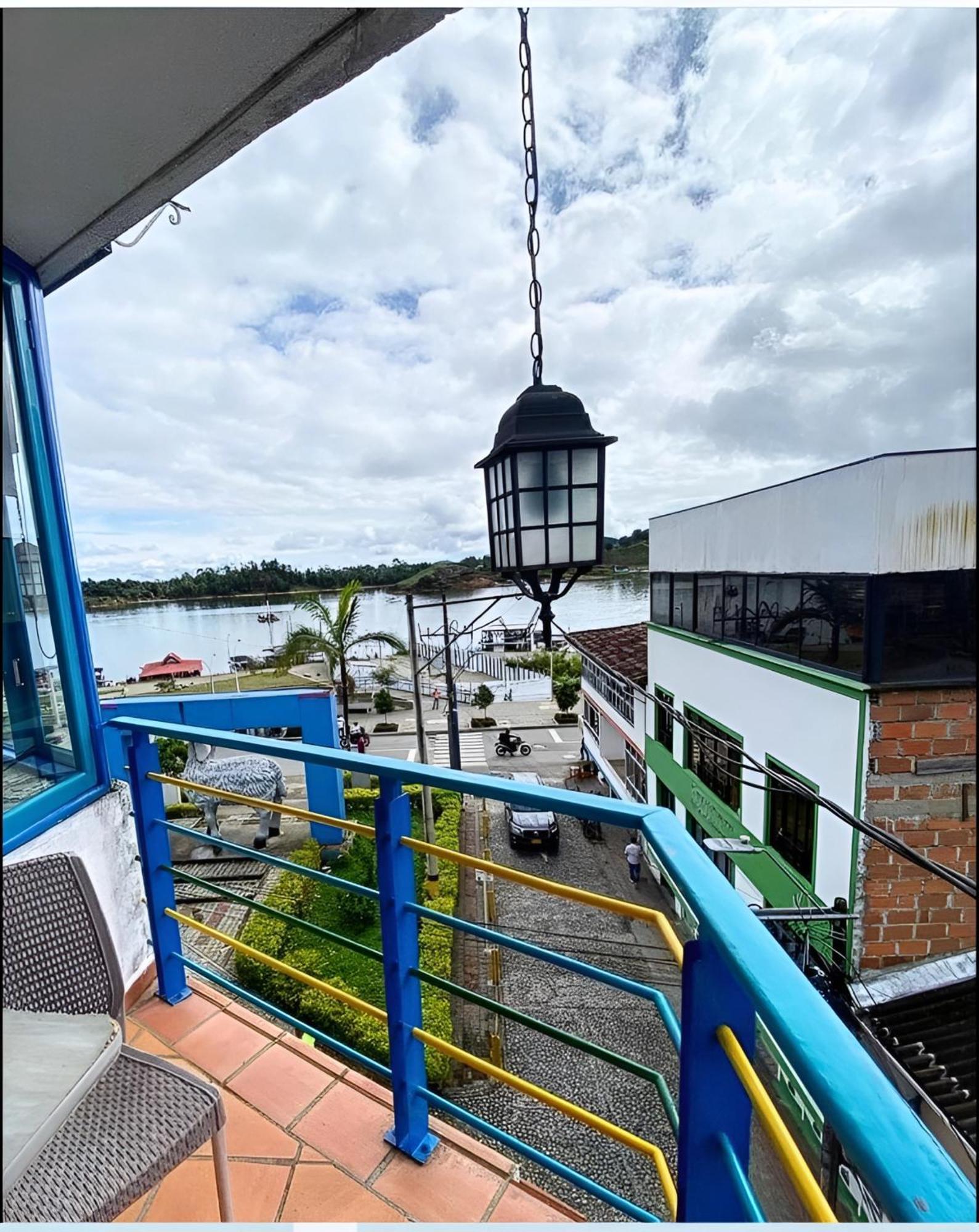 Hotel Guatatur Guatapé Eksteriør billede