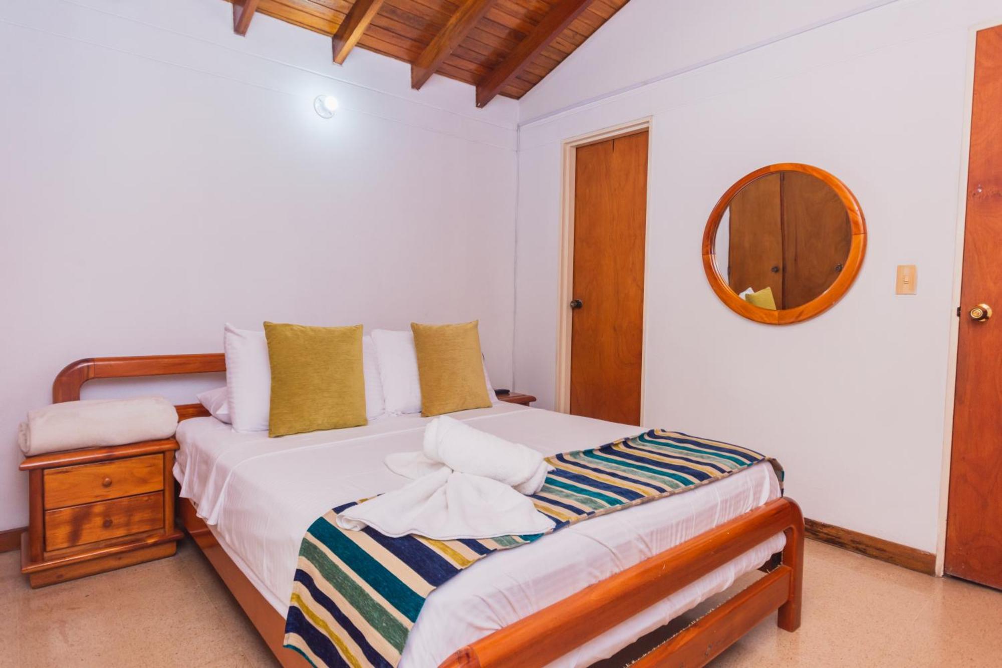 Hotel Guatatur Guatapé Eksteriør billede