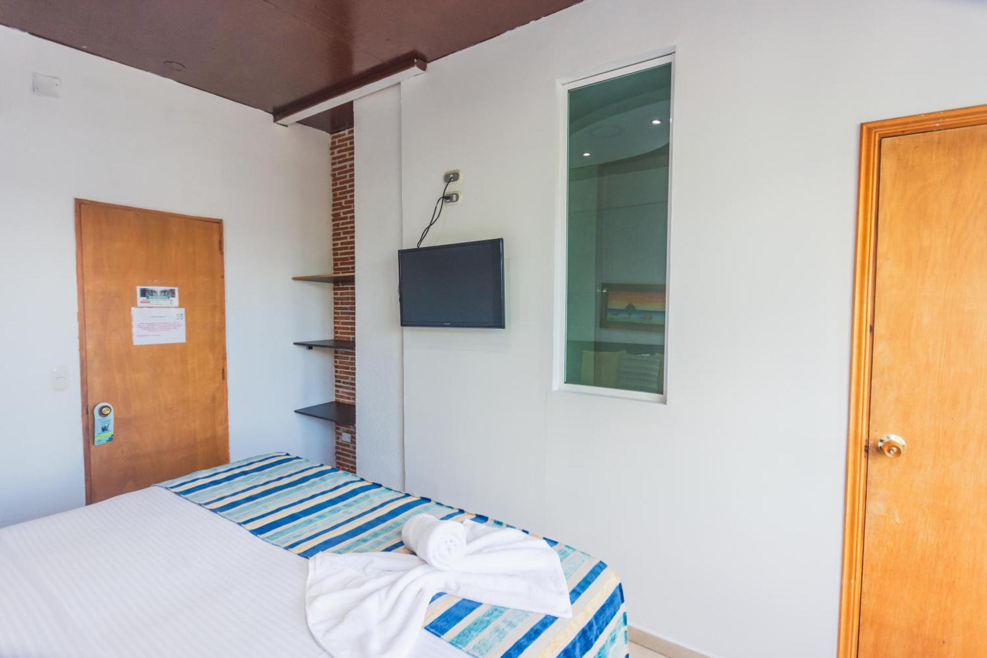 Hotel Guatatur Guatapé Eksteriør billede
