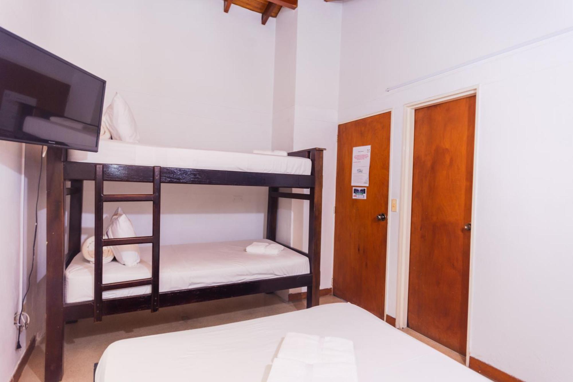 Hotel Guatatur Guatapé Eksteriør billede