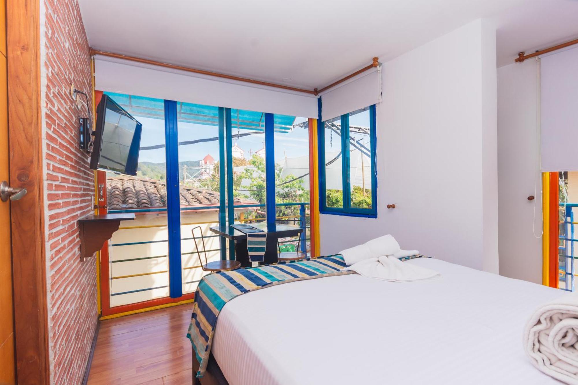 Hotel Guatatur Guatapé Eksteriør billede